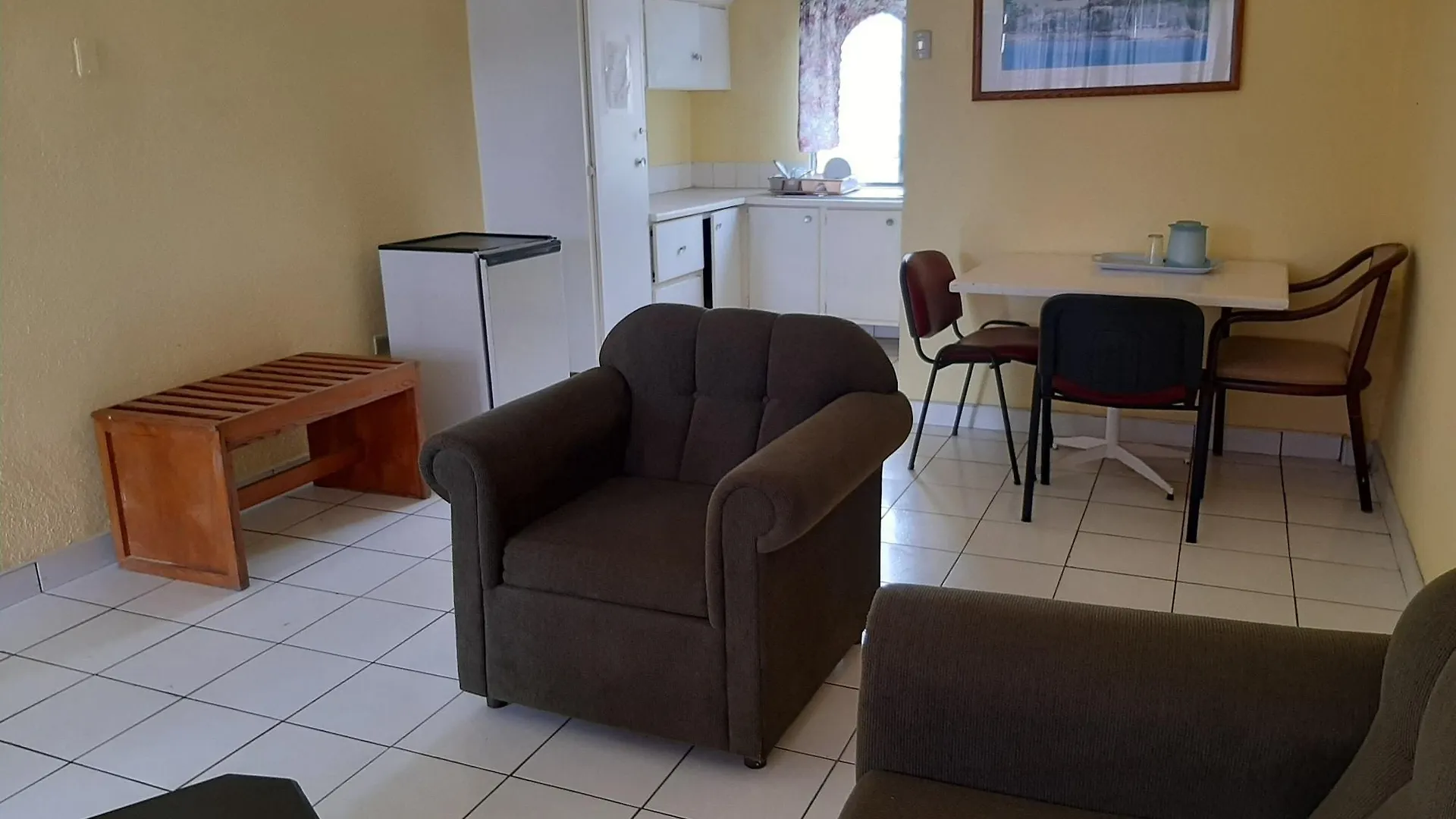 Royal Palm Suite Hotel Dibe